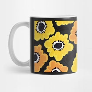 Sunny flowerpower pattern in 1970-style, orange, black, yellow Mug